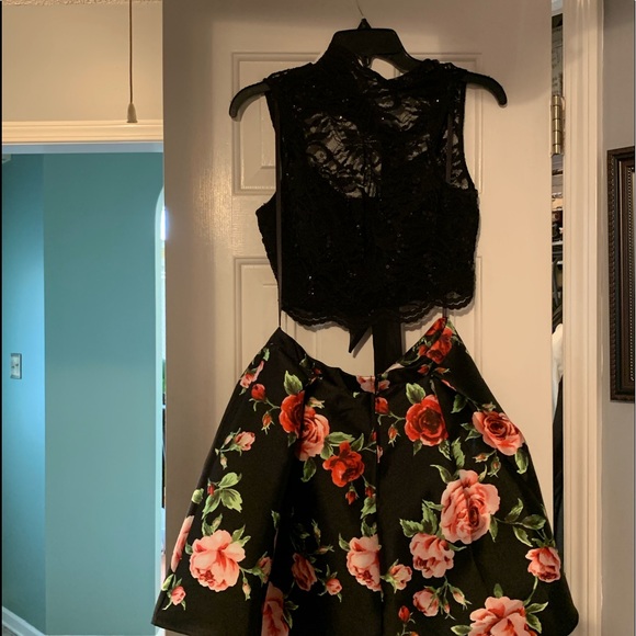 Excellent condition. Only worn once. - Picture 2 of 4